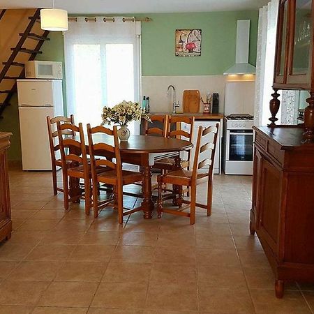 Vacation Home On Rue Du Marais 5 Petiville  المظهر الخارجي الصورة